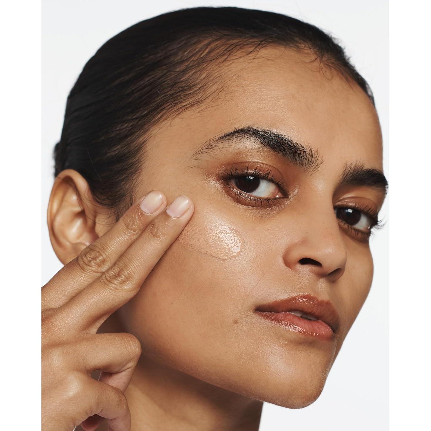 Base de Maquillaje Líquida Sin Aceite Clinique 30g Beige Miel