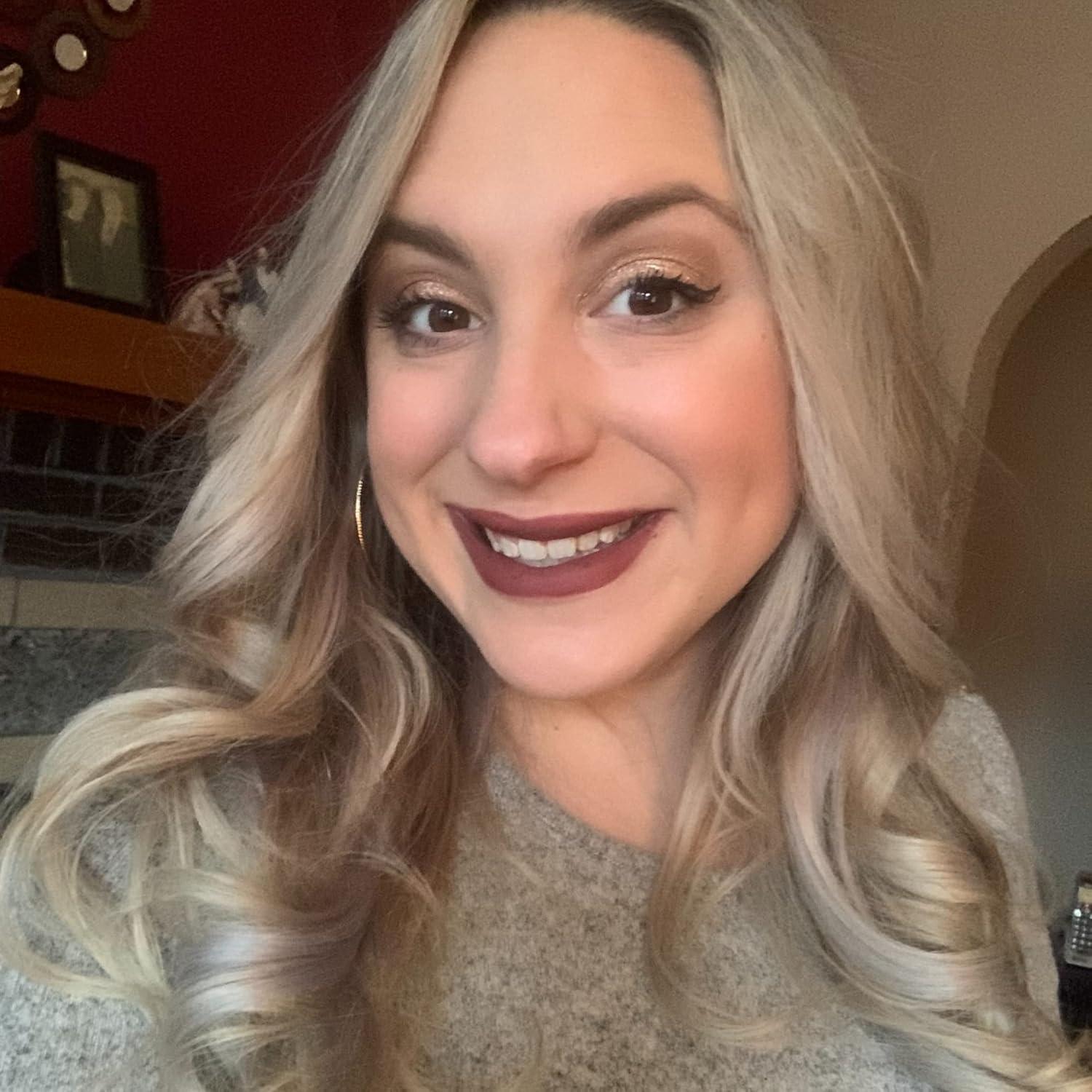 Lápiz Delineador de Labios Mate By The Clique Merlot 23g