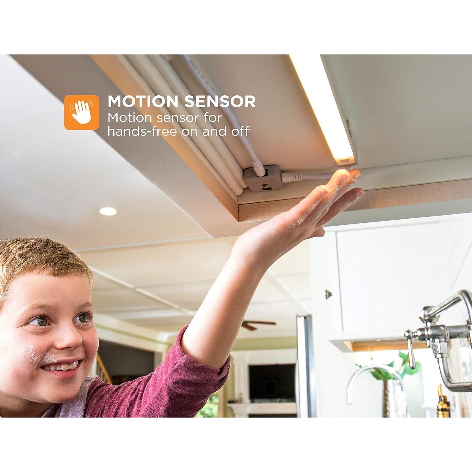 Luz LED Regulable BLACK+DECKER 18" con Sensor y Magnética