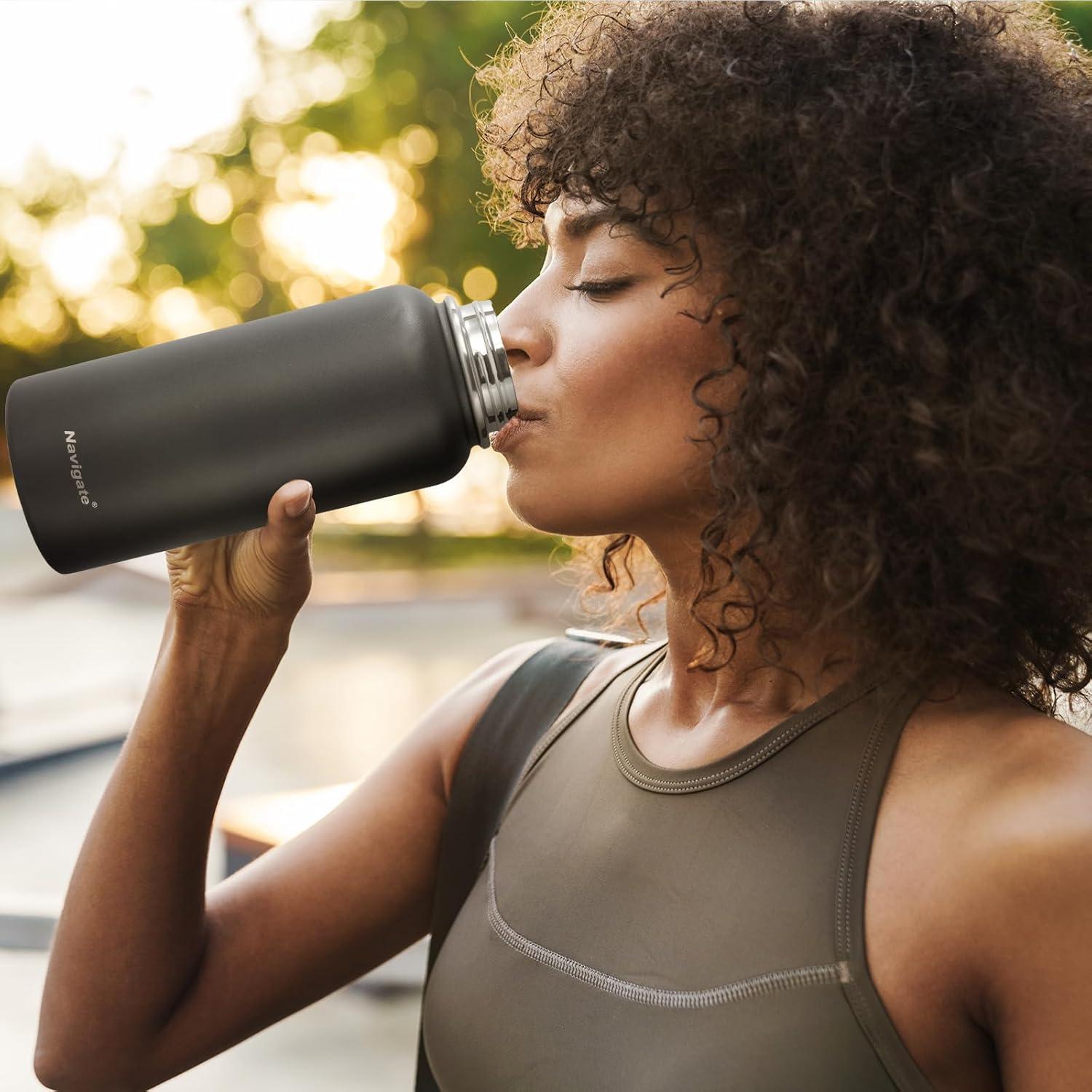 Botella de Agua Deportiva Navigate 0.95L Acero Inoxidable Negra