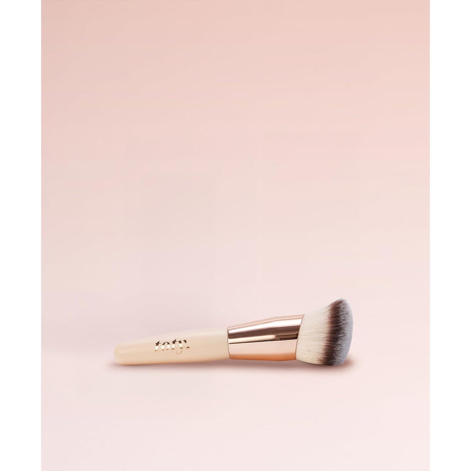 Brocha Ilumina Toty por Sofía Vergara - Angulada Vegana 17cm