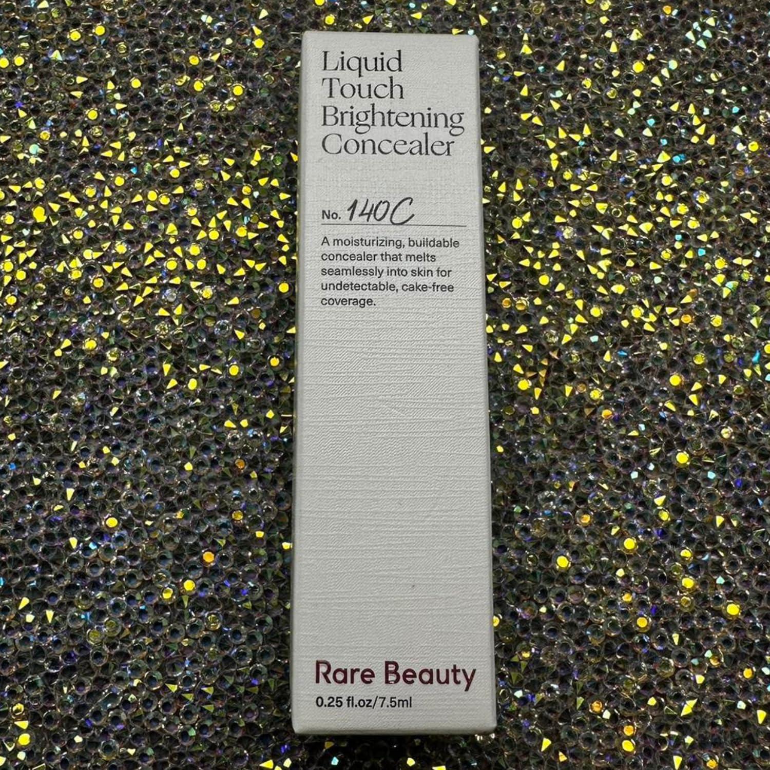 Corrector Iluminador Líquido Rare Beauty Selena Gomez 140C