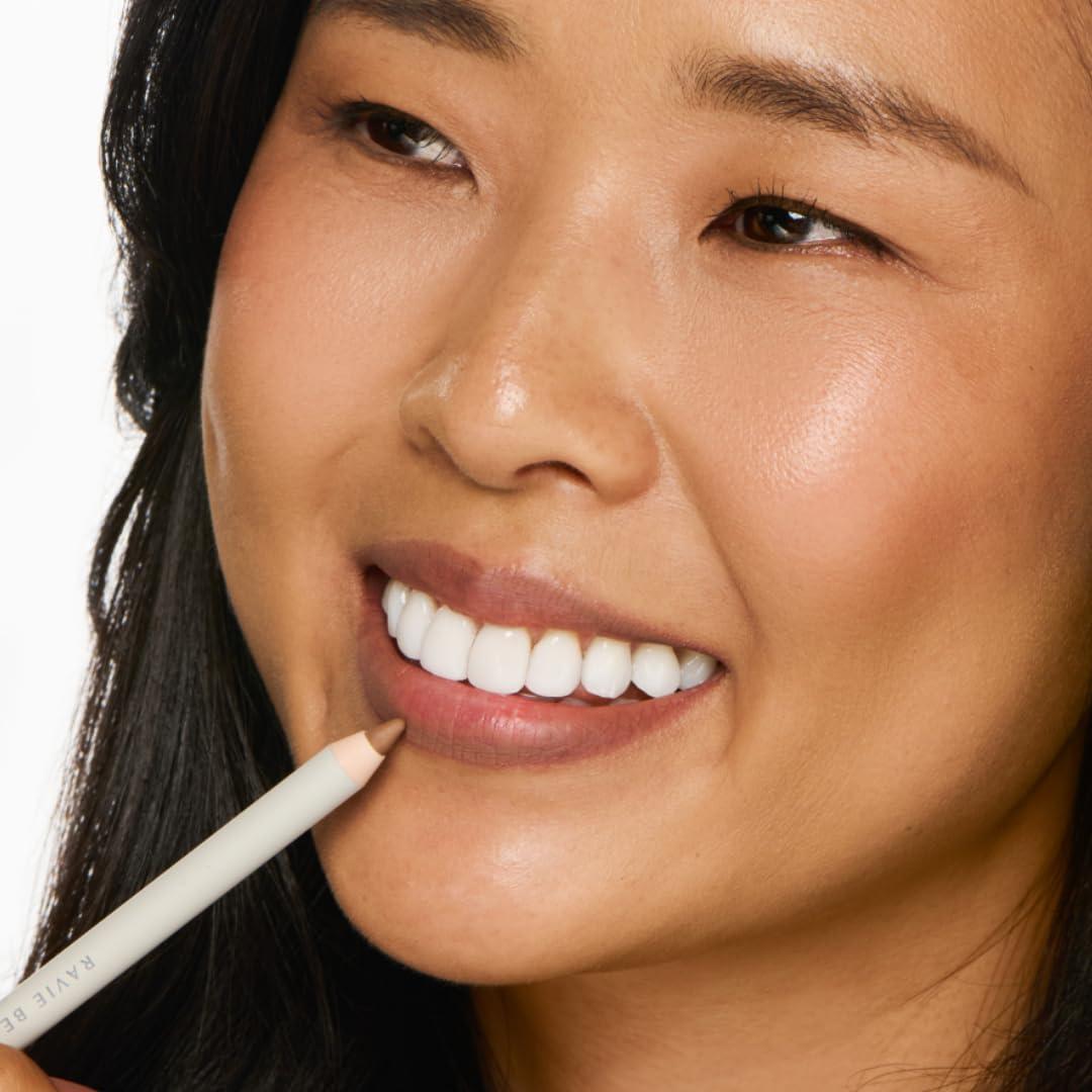 Lápiz Labial Vegano Ravie Beauty Almendra - Resistente al Agua