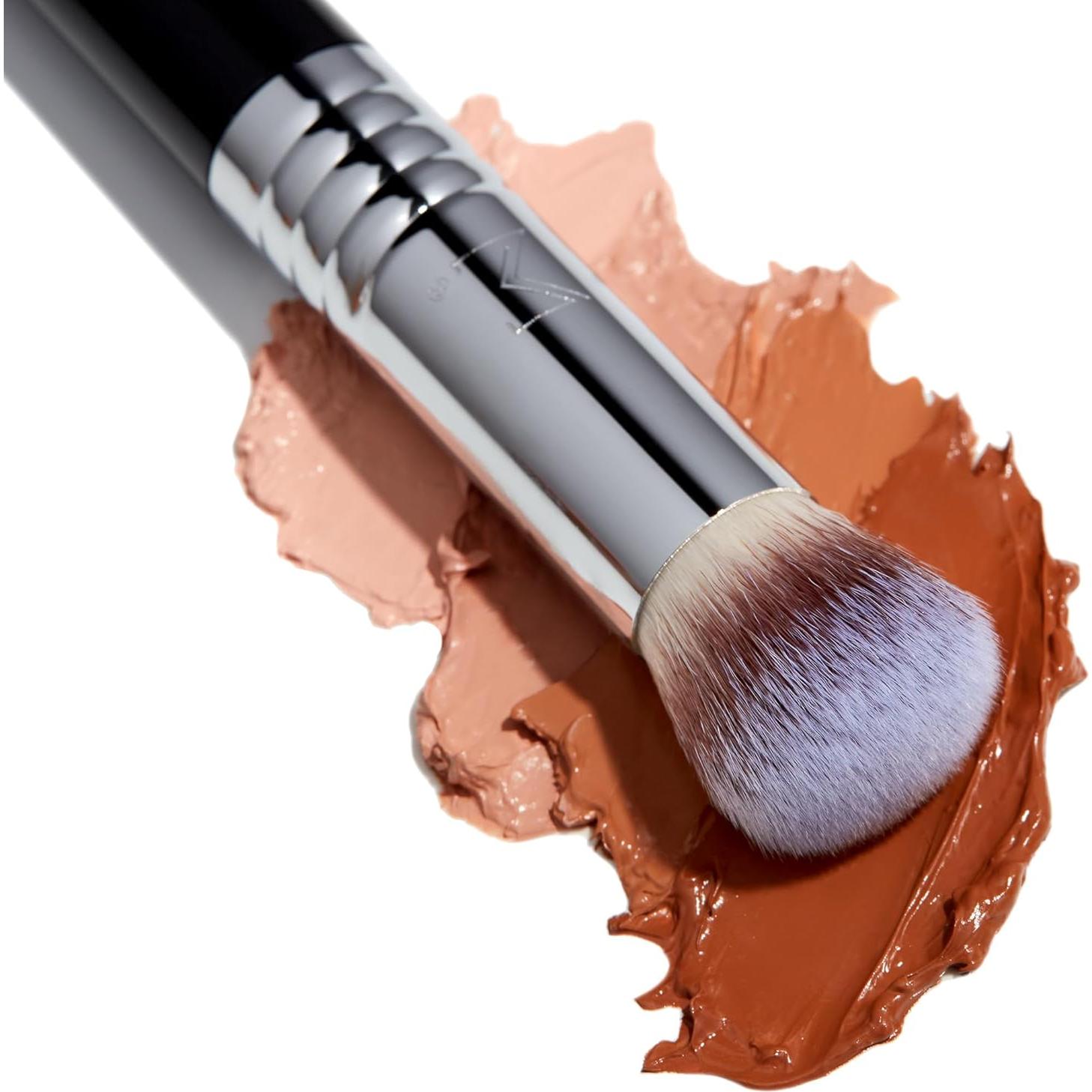 Brocha de Corrector Sigma Beauty F26 - Cerdas Suaves y Densas