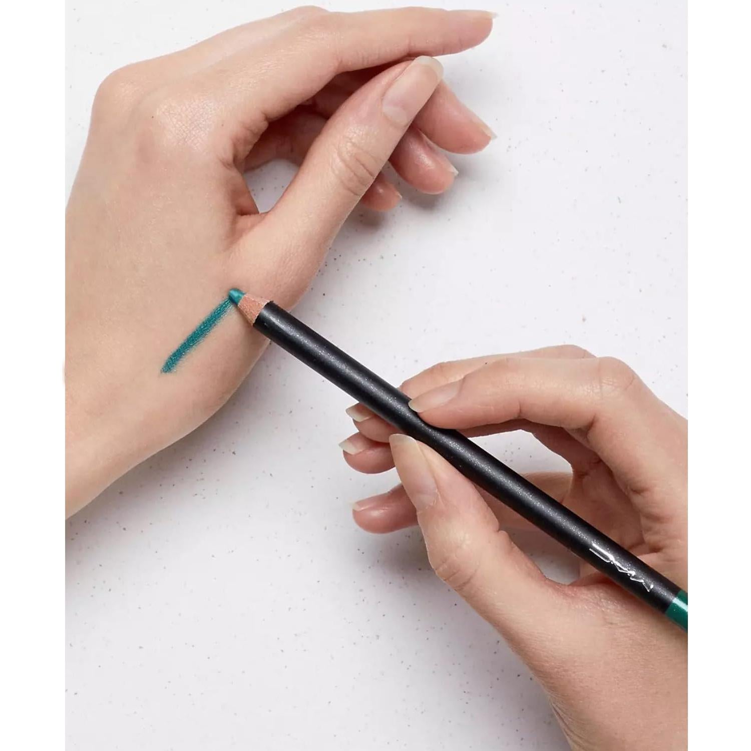 Lápiz para Ojos MAC Eye Kohl Minted 1.36 g a Prueba de Agua