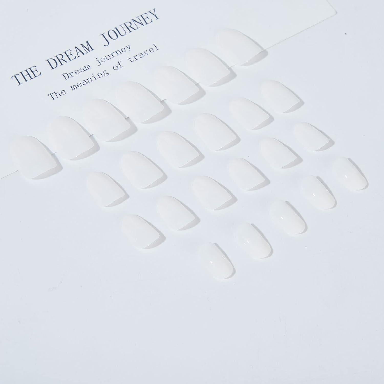 Uñas Postizas Cortas Almendra YoYoee Color Blanco 24 Pcs