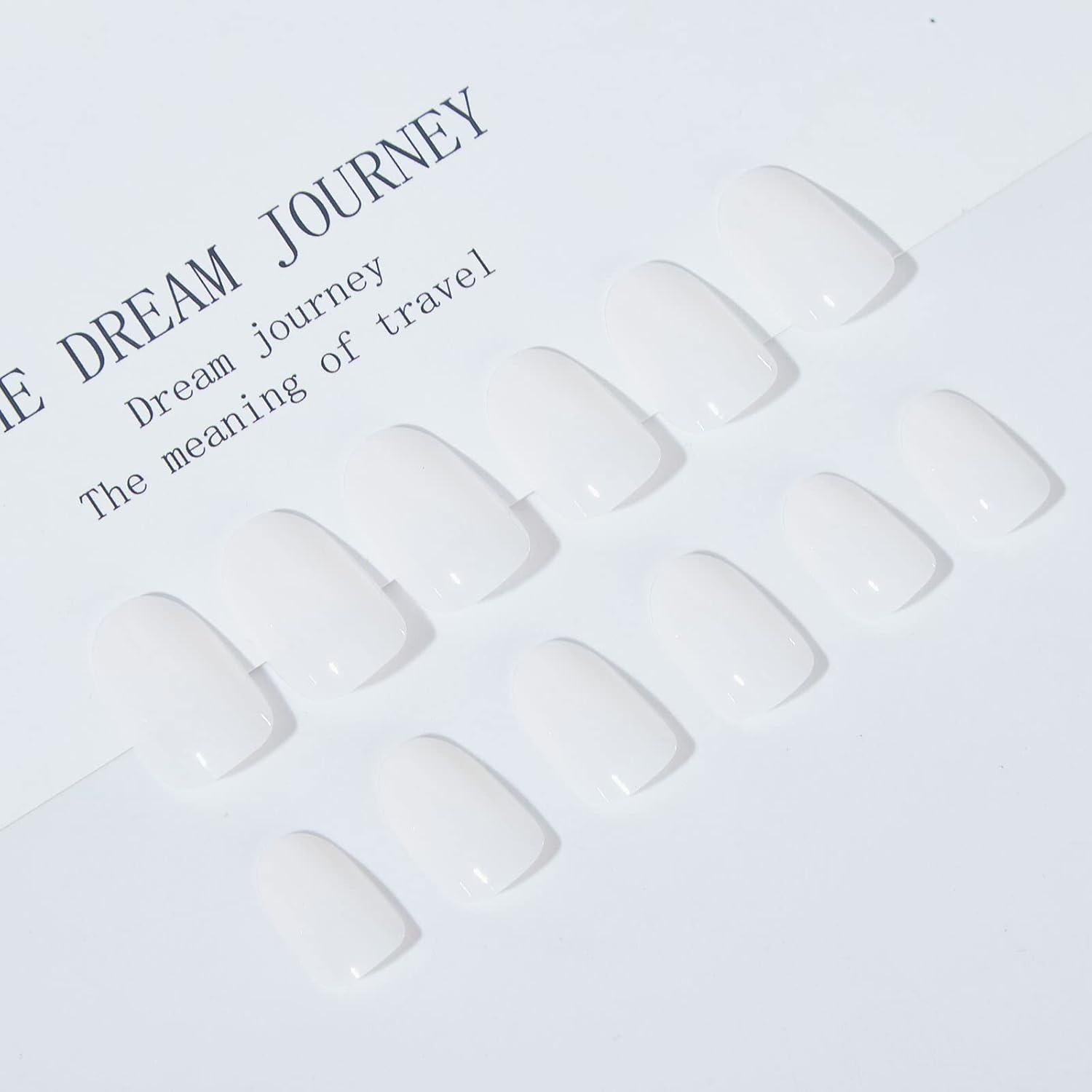 Uñas Postizas Cortas Almendra YoYoee Color Blanco 24 Pcs