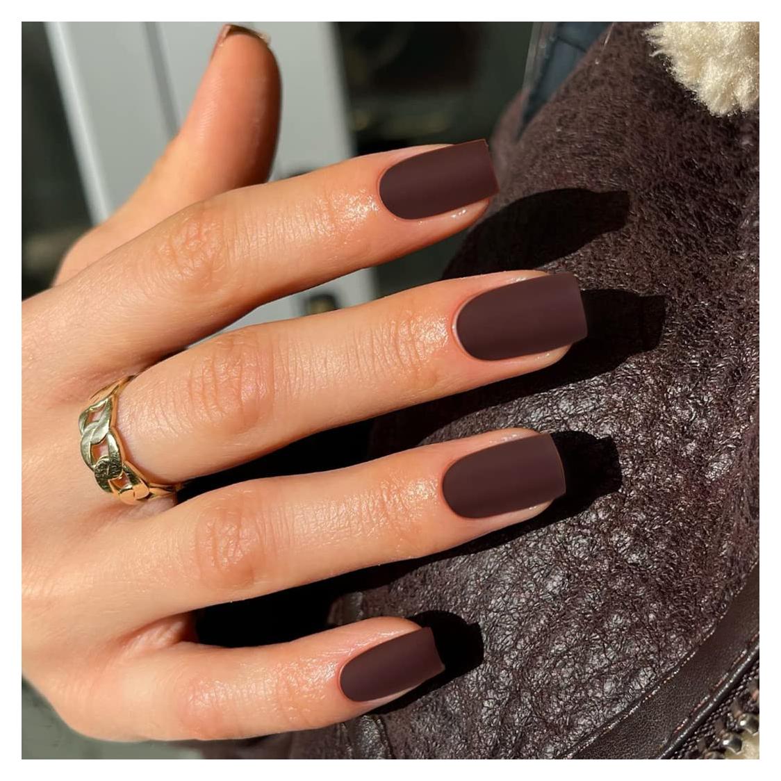 Uñas Postizas Cortas Cuadradas KQueenest Marrón Mate 24 Pzas