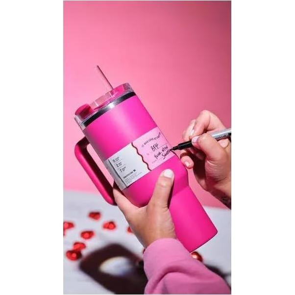 Taza Stanley Quencher H2.0 1183 ml Rosa Cosmo Aislada