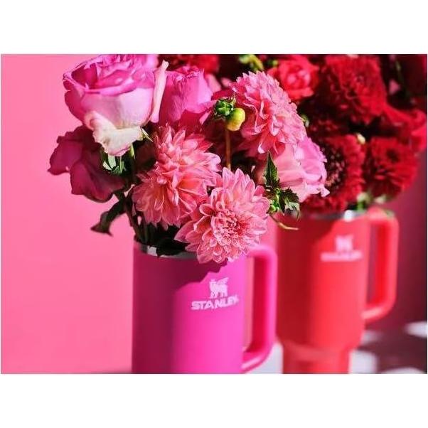 Taza Stanley Quencher H2.0 1183 ml Rosa Cosmo Aislada