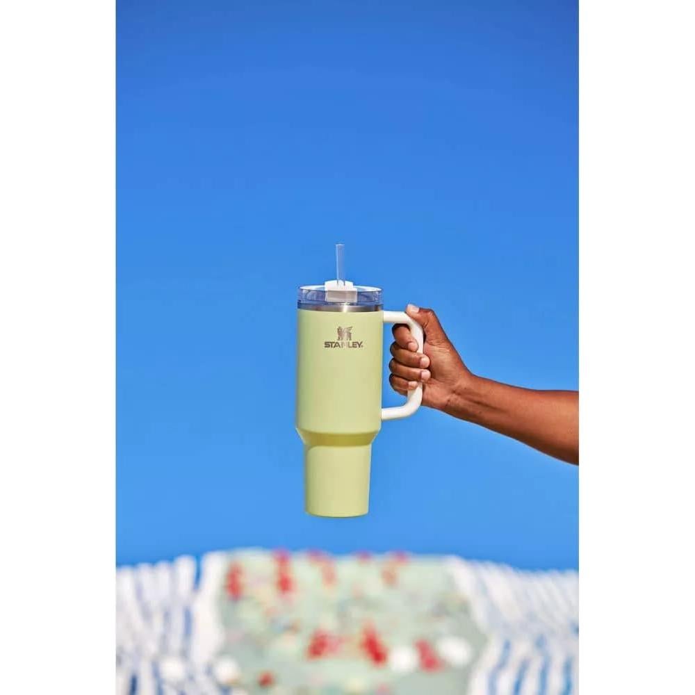 Tumbler STANLEY Quencher H2.0 1.18L Aislado Amarillo