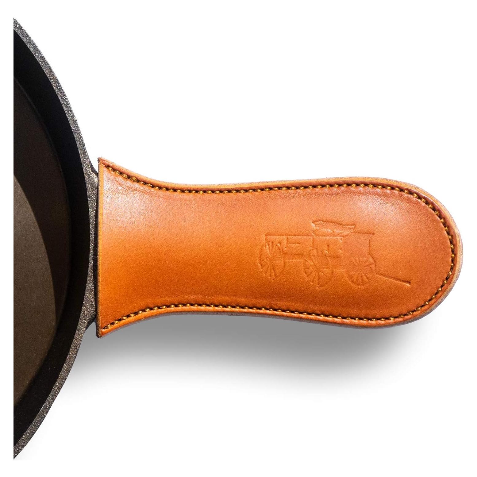 Cubierta de Mango de Hierro Fundido Lancaster - Cuero Resistente al Calor