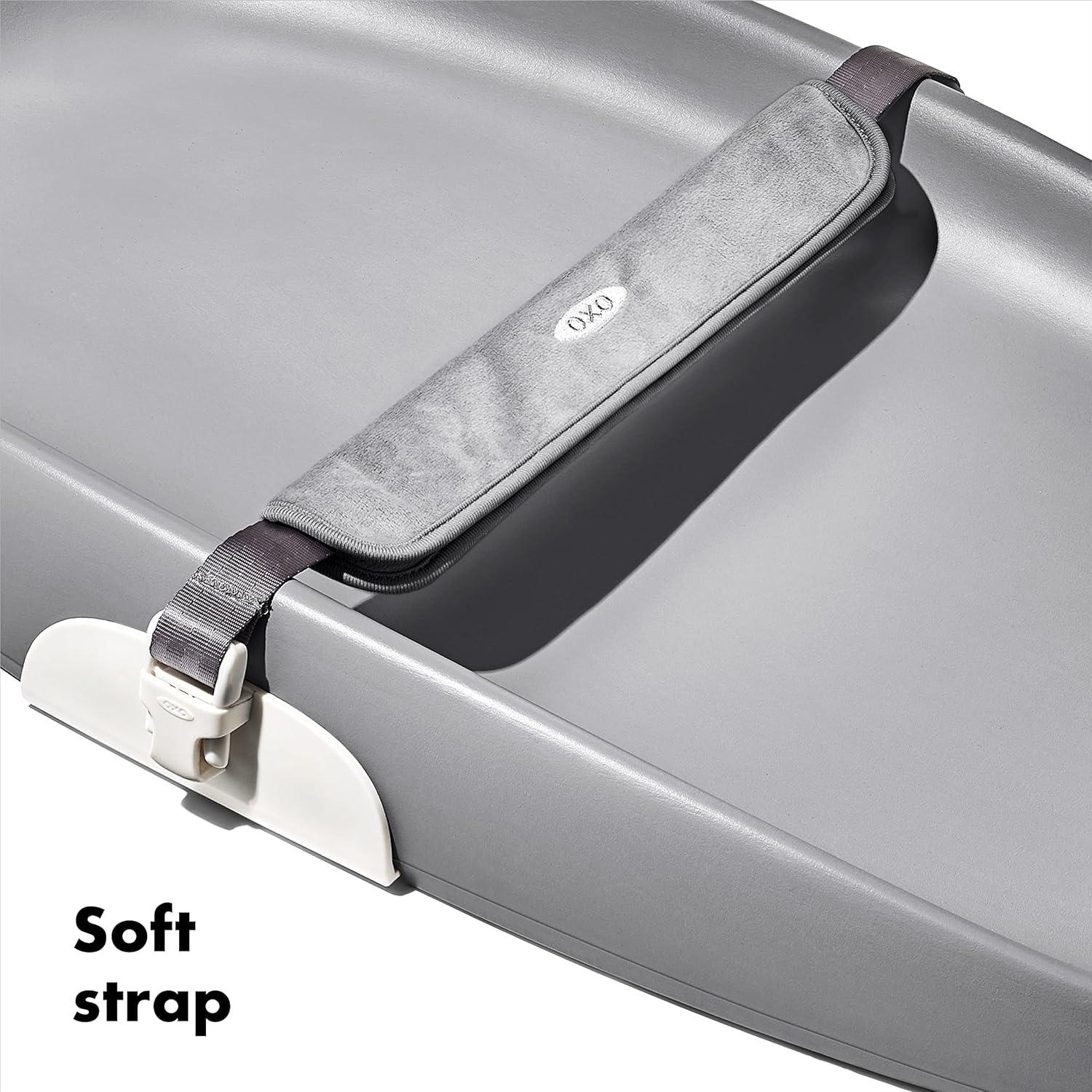 Cambiador OXO Tot con Cinturón Ajustable y Cojín Suave