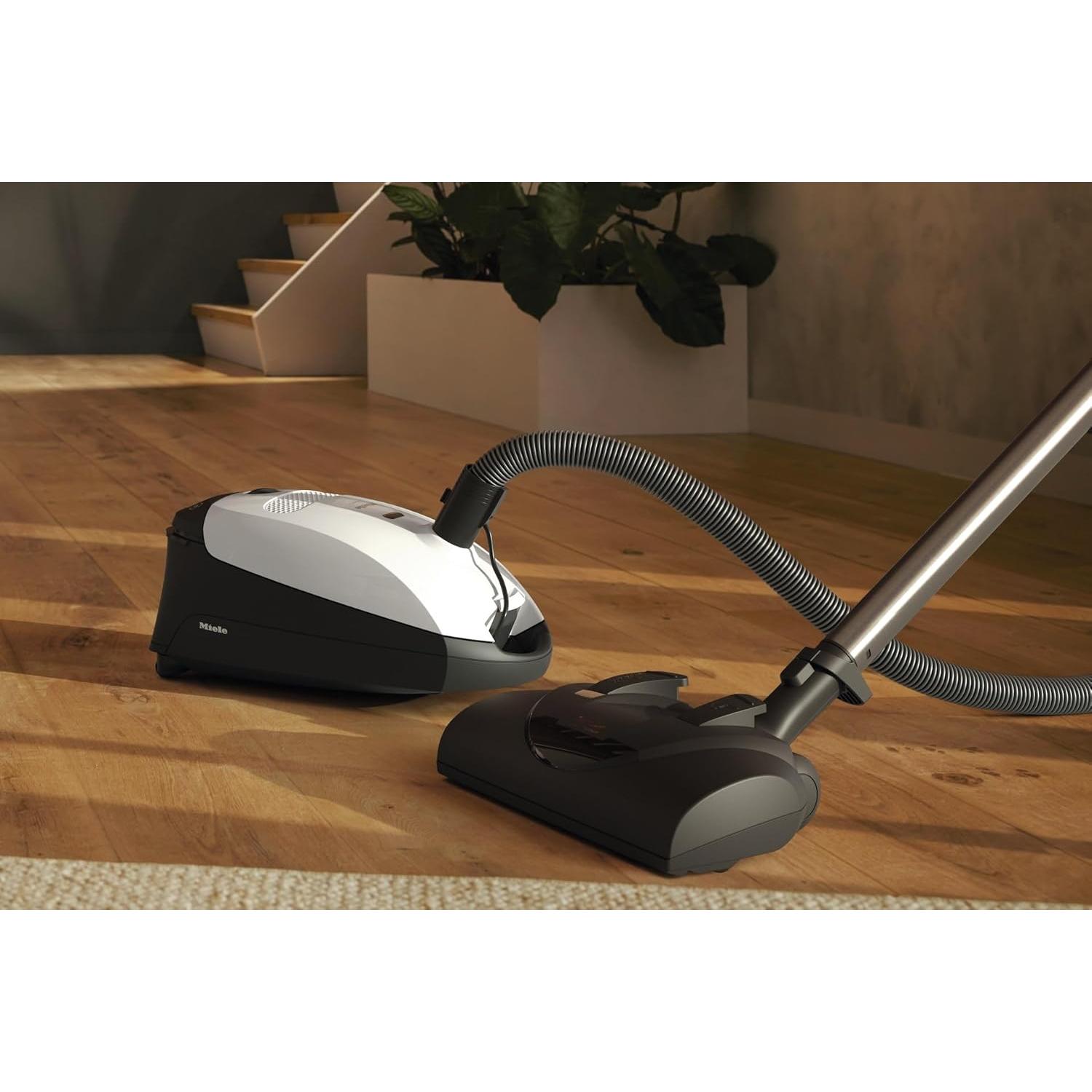 Aspiradora Cilindro Miele C1 Gato y Perro 1200W Blanco