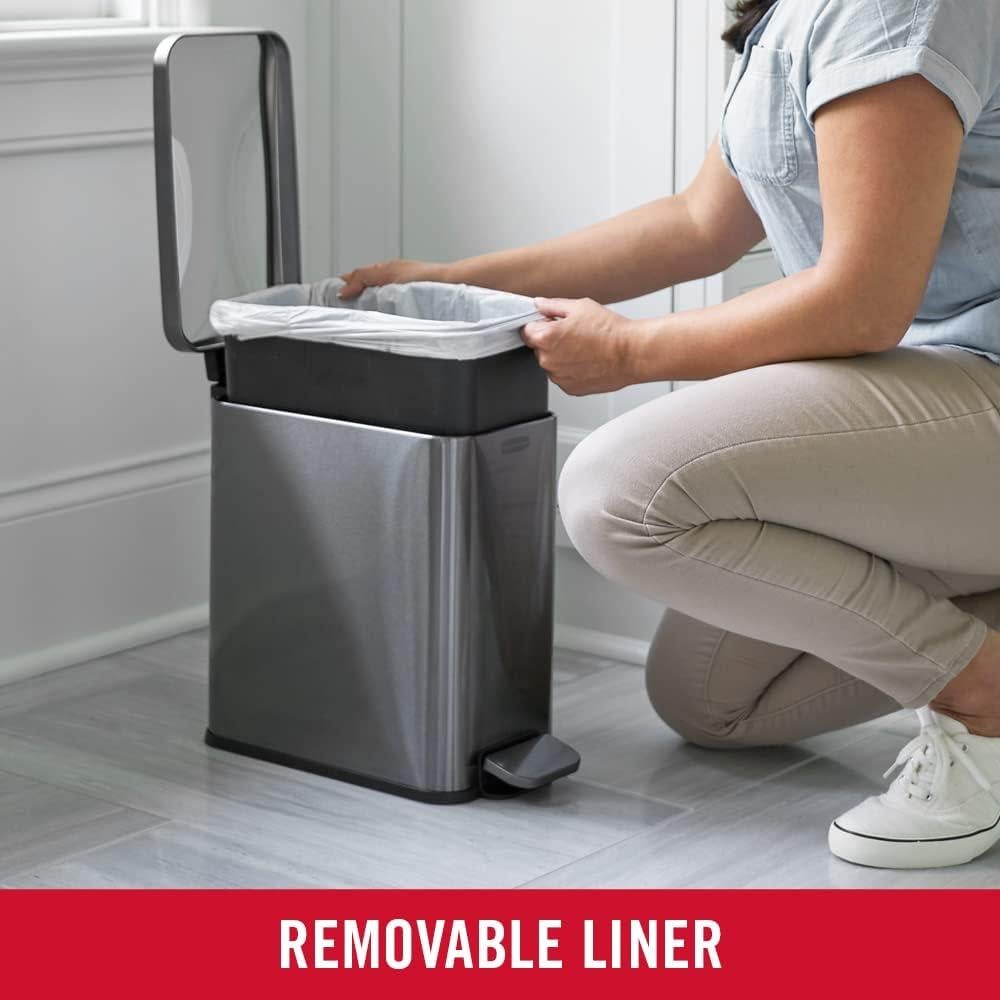 Papelera Slim Step-On Rubbermaid Acero Inoxidable 9.8L Carbón
