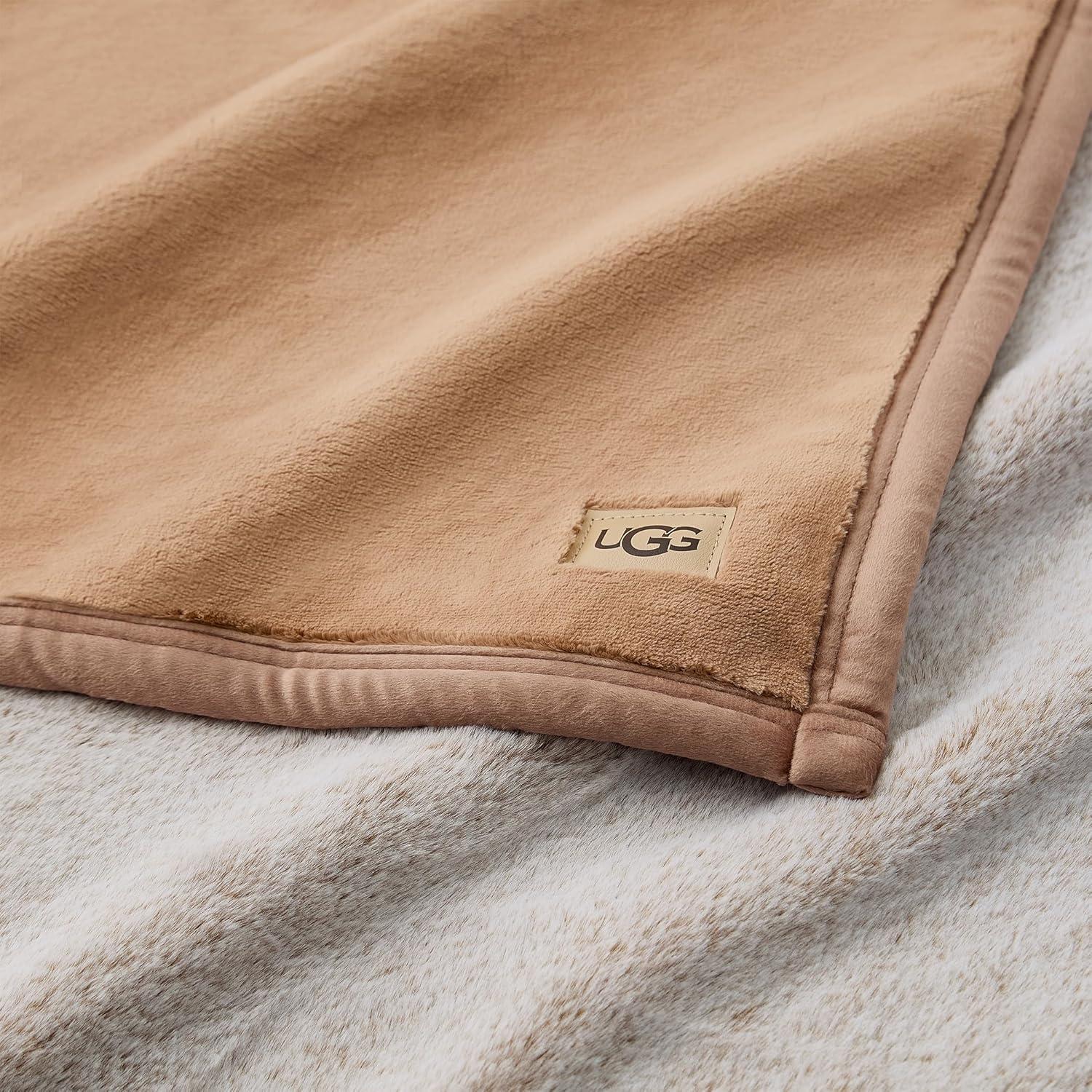 Manta UGG Salt Creek 127x178 cm Pelaje Sintético Sandalwood