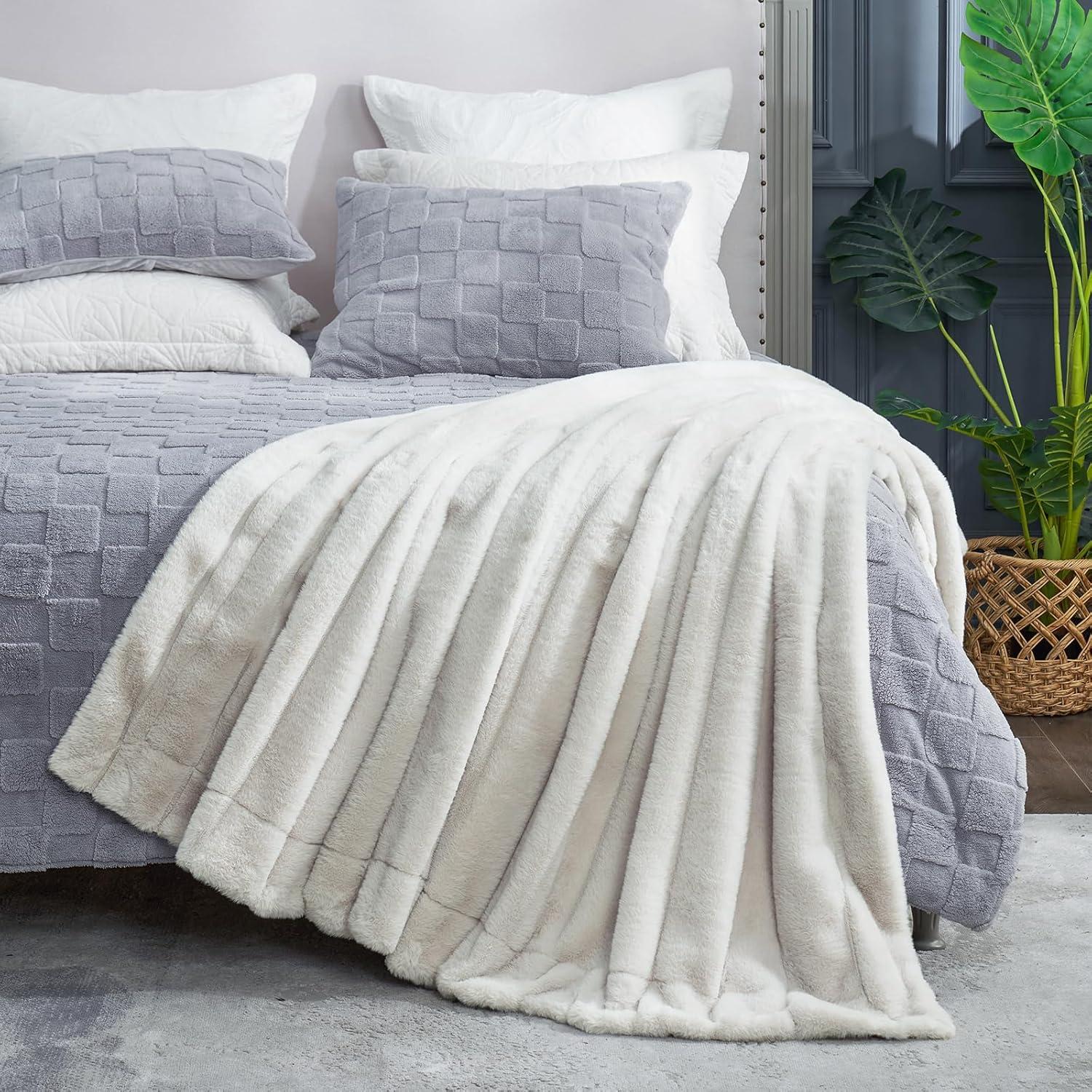 Manta de Piel Sintética Cozy Bliss 127x152 cm Beige Suave