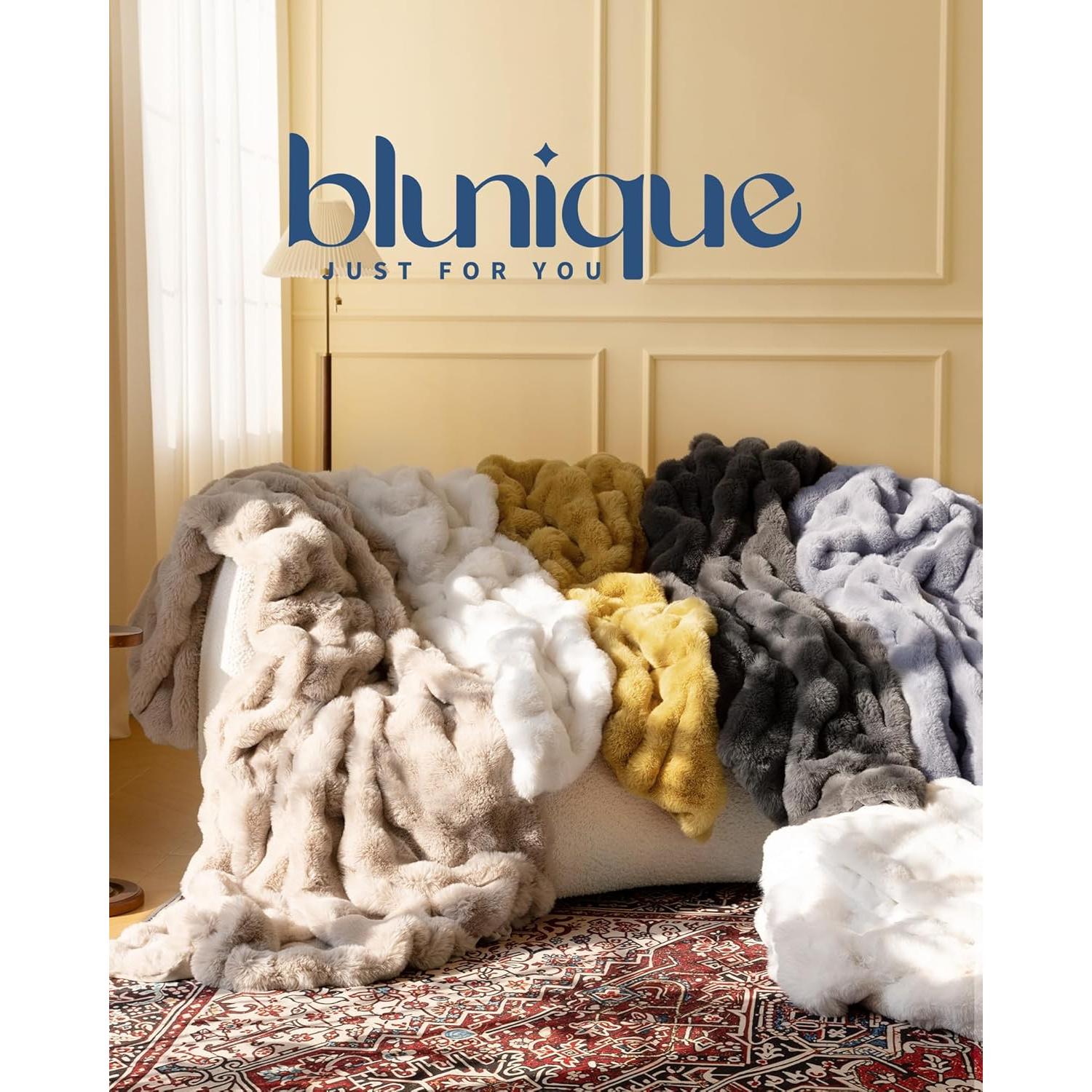 Manta de Lanzar Blunique de Piel Sintética 127x152 cm Blanca