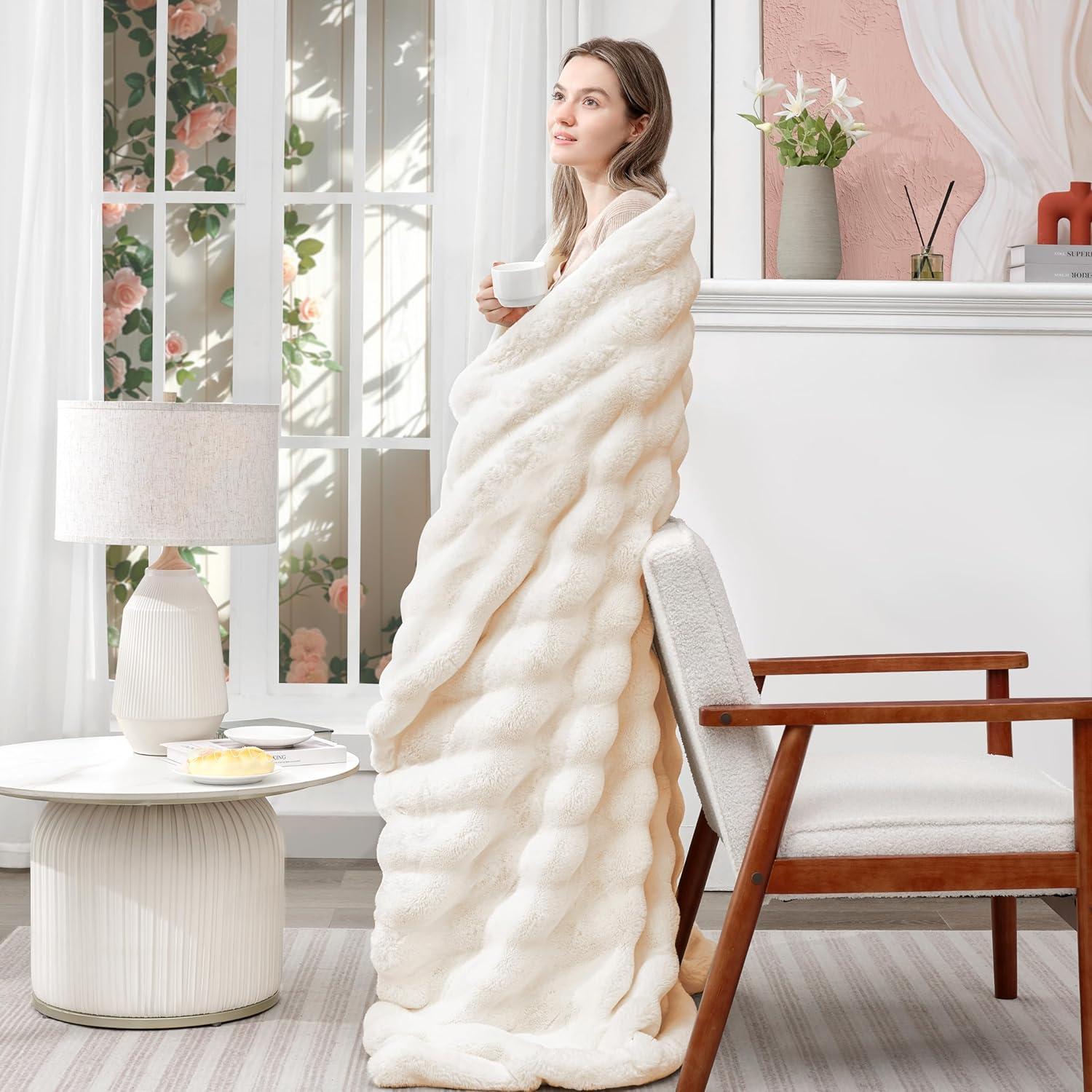 Manta de Piel Falsa Touchat 127x152 cm Blanca, Ultra Suave