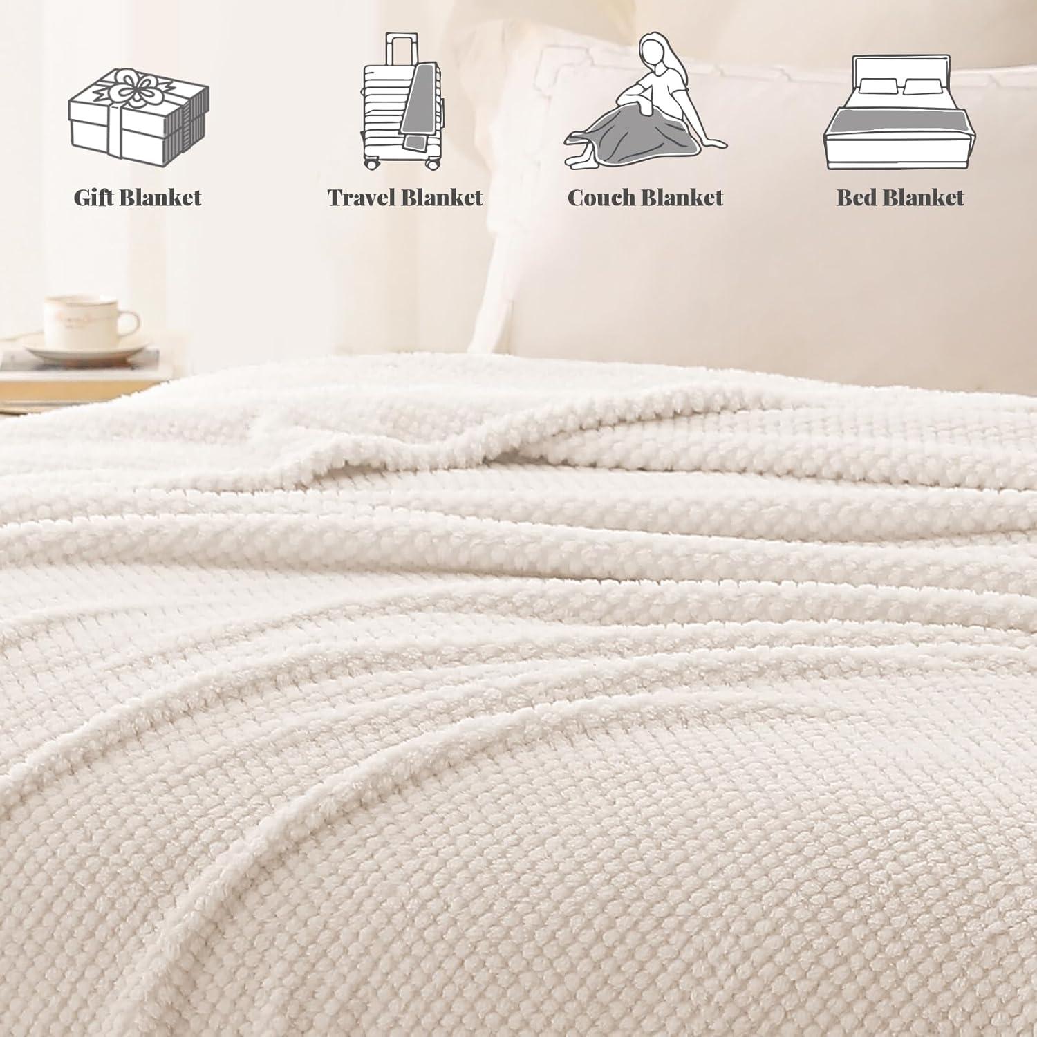 Manta de Forro Flotilla de Ballenas 127x178 cm Color Marfil