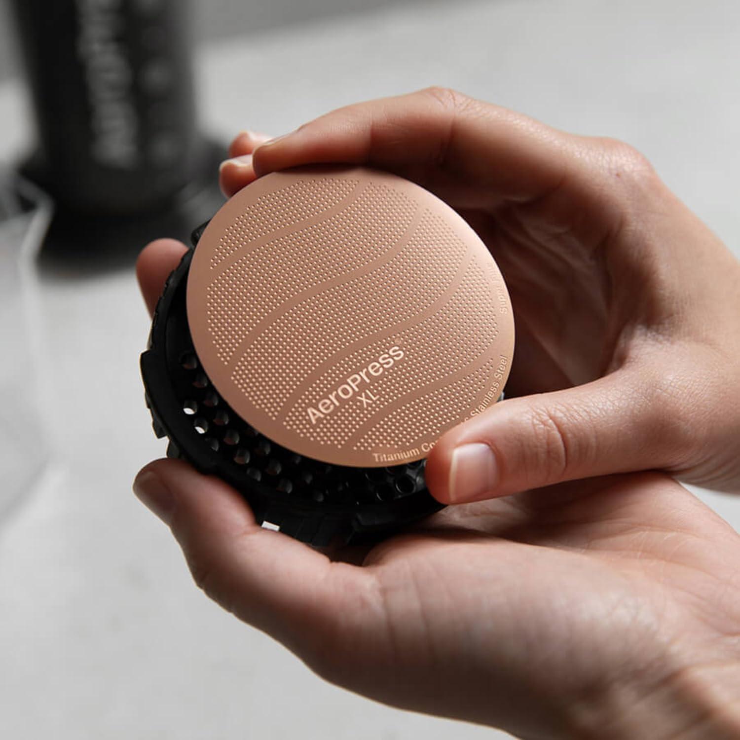 Filtro de café dorado AeroPress XL reutilizable de acero inoxidable