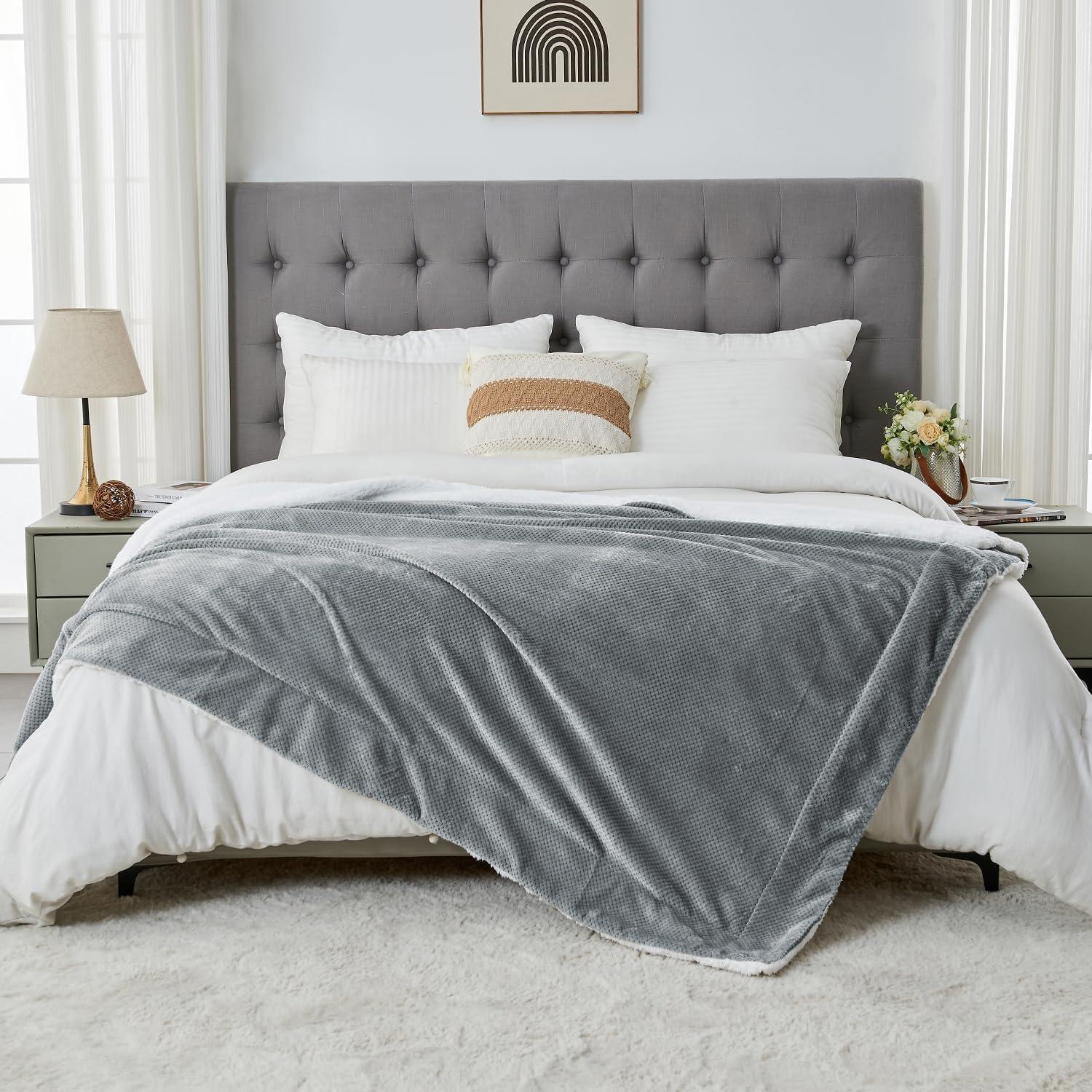 Manta de Sherpa SOCHOW 127x152 cm Gris Suave y Reversible