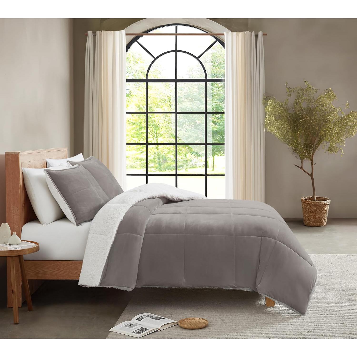 Juego de Edredón UGG Blissful Rey Gris con 2 Fundas Reversibles