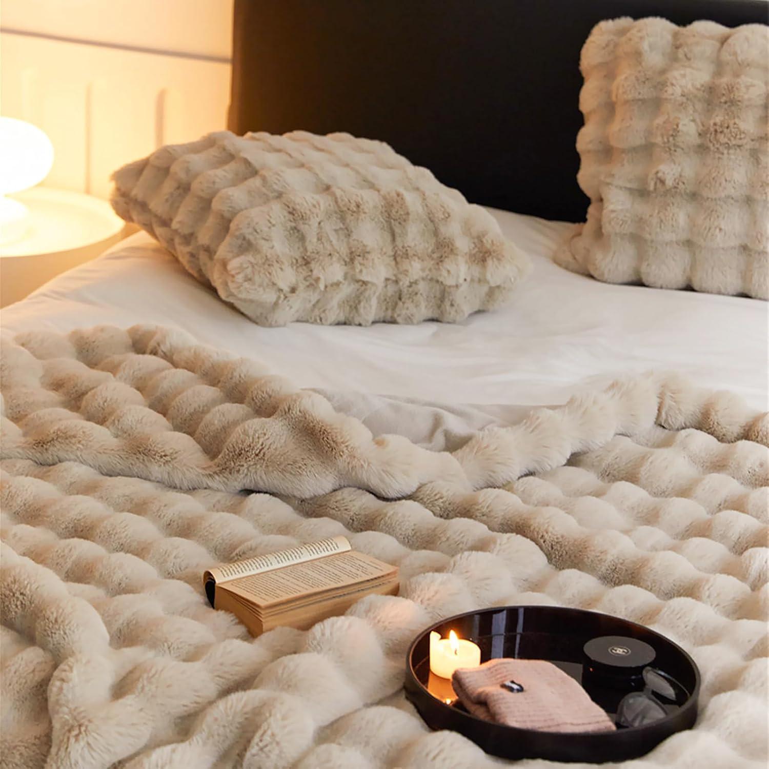 Manta de Piel Sintética UKELER 127x152cm Camello Suave