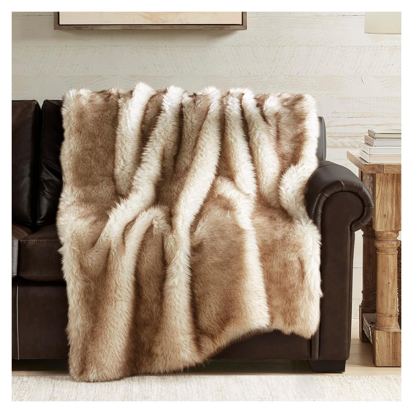 Manta de Piel Sintética Hyde Lane 127x152 cm Zorro Dorado