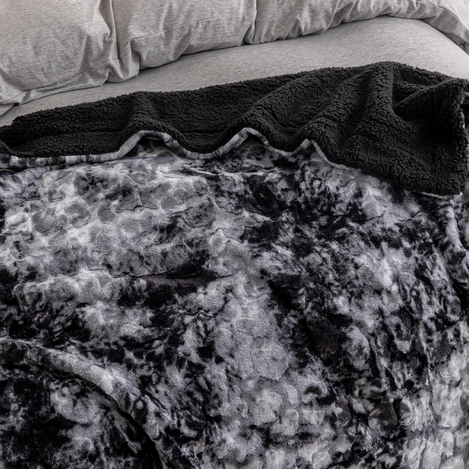 Manta Reversible Korbliss de Sherpa y Piel Falsa 127x152cm