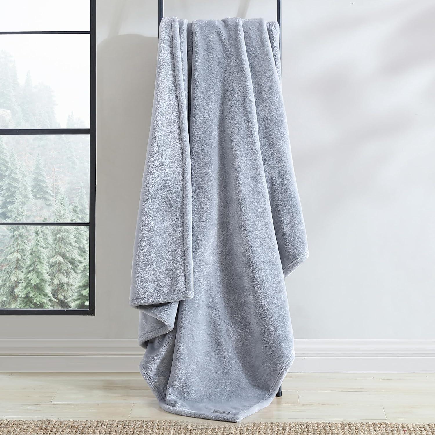 Manta Reversible Eddie Bauer 100% Poliester 152x127cm Gris