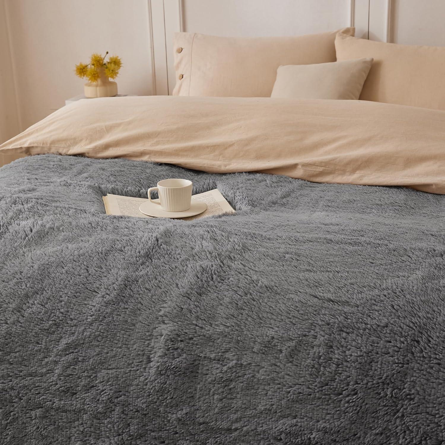 Manta de Piel Sintética COOVA 127x152cm Gris Claro Suave