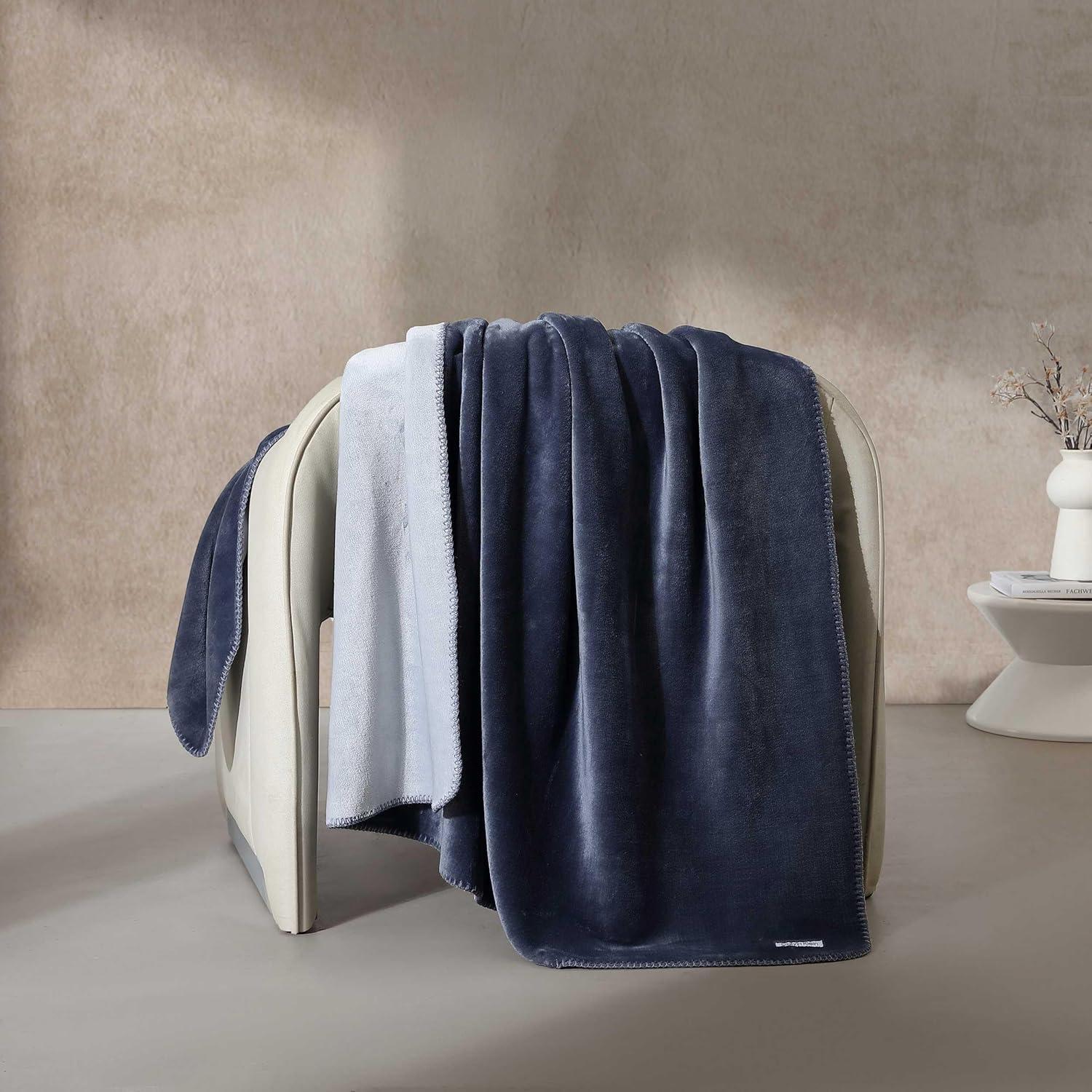 Manta de lanzamiento Calvin Klein 127x178 cm azul reversible