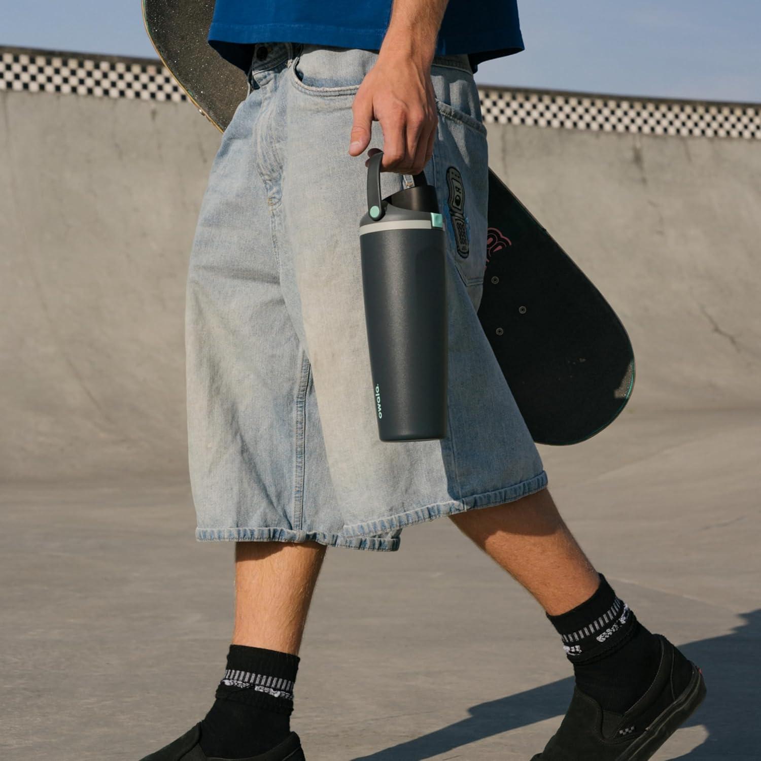 Botella de Agua Aislada Owala FreeSip Sway 887ml Marea Nublada