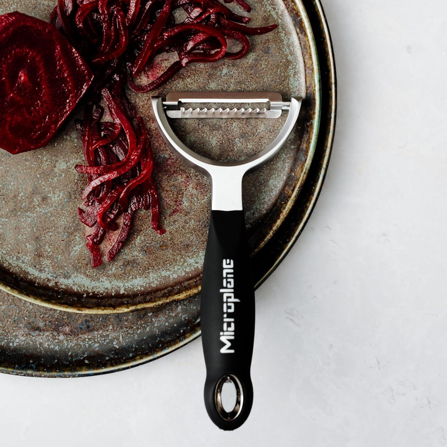 Pelador Juliana Microplane Y - Acero Inoxidable Ergonómico