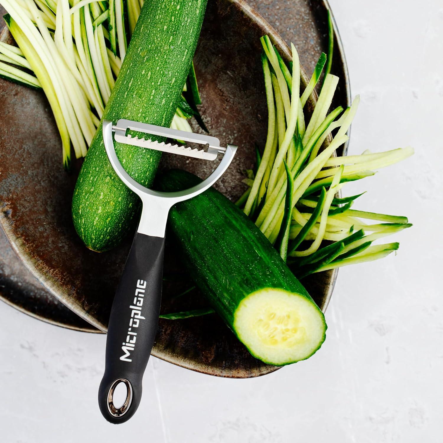 Pelador Juliana Microplane Y - Acero Inoxidable Ergonómico