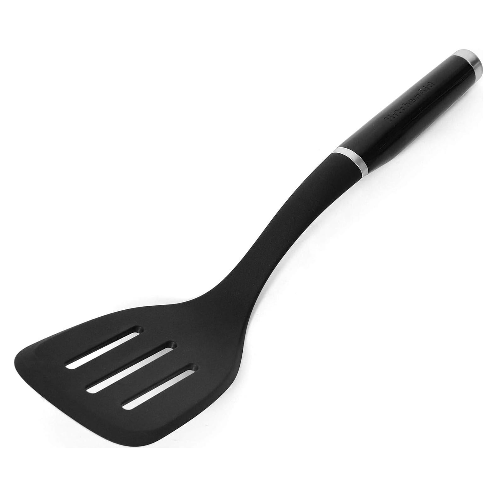 Espátula Ranurada de Nylon KitchenAid 34.7 cm Negra