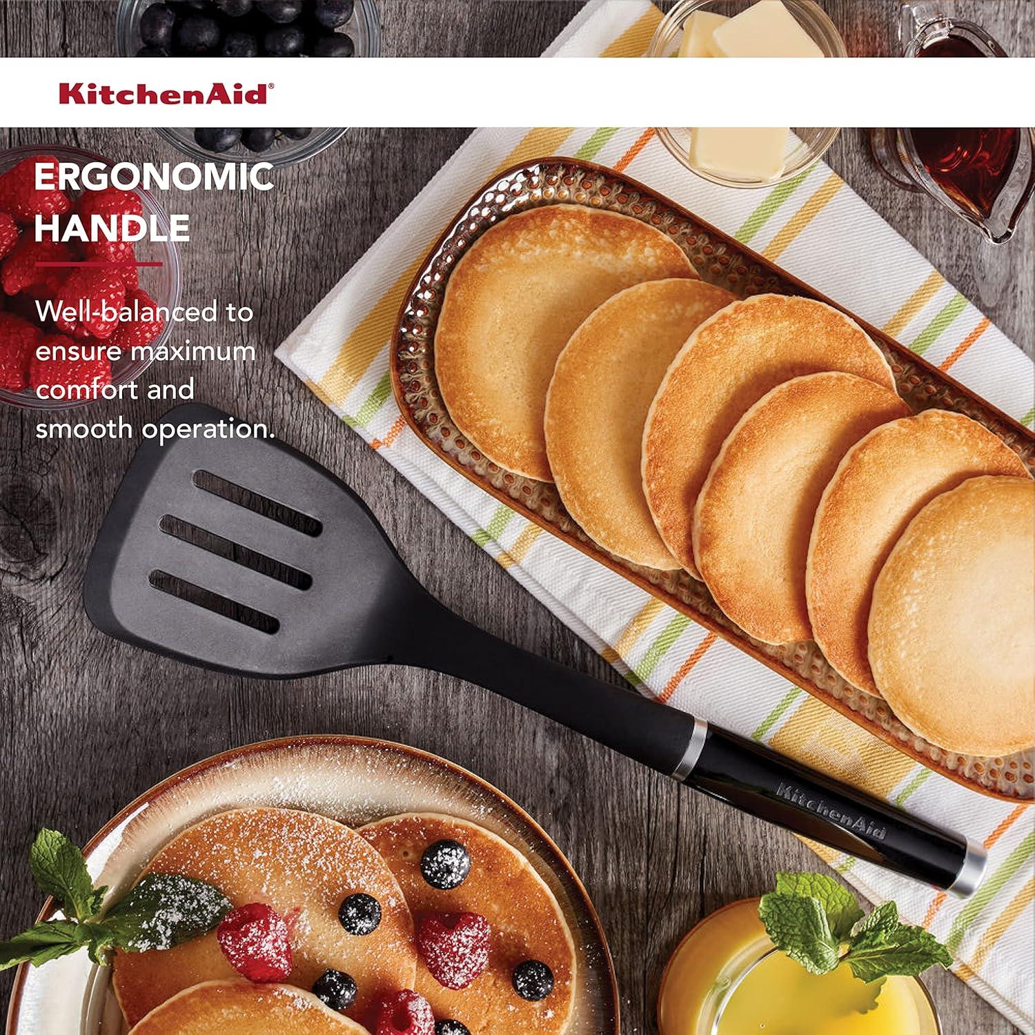 Espátula Ranurada de Nylon KitchenAid 34.7 cm Negra