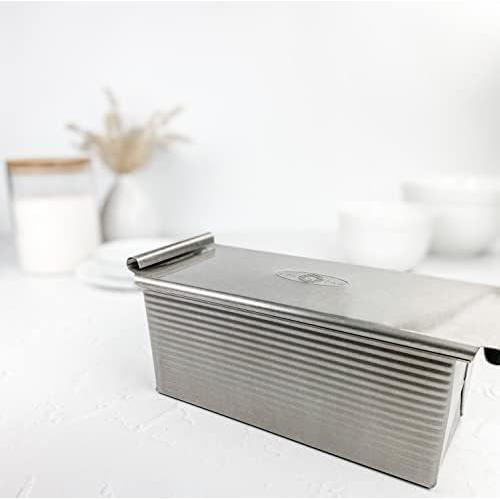 Molde de Pan Pullman USA Pan con Tapa 22.86 x 10.16 cm