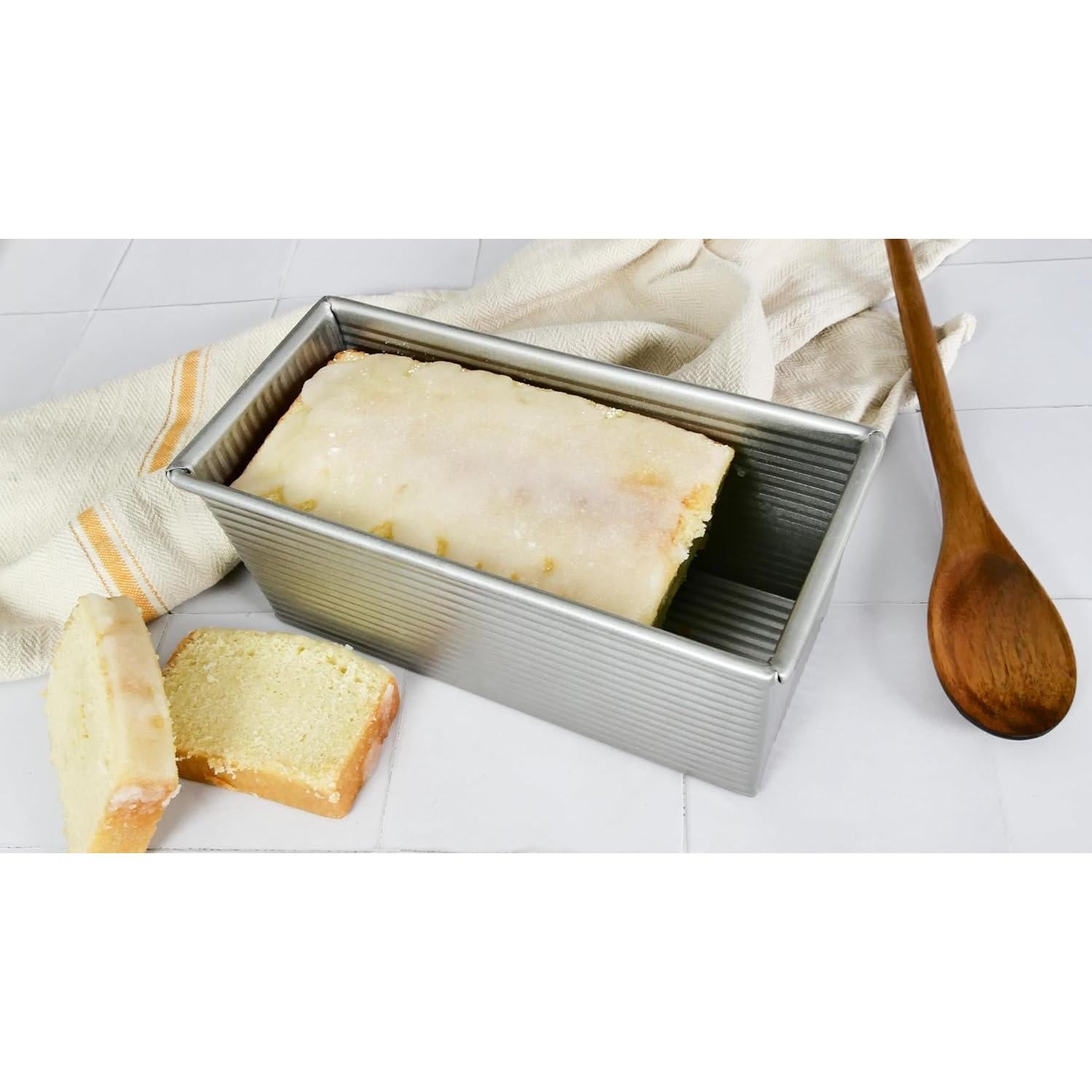 Molde de Pan Pullman USA Pan con Tapa 22.86 x 10.16 cm