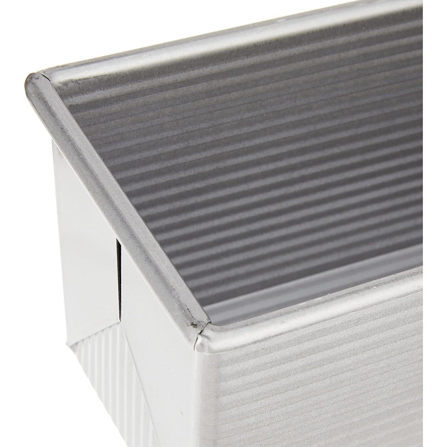 Molde de Pan Pullman USA Pan con Tapa 22.86 x 10.16 cm