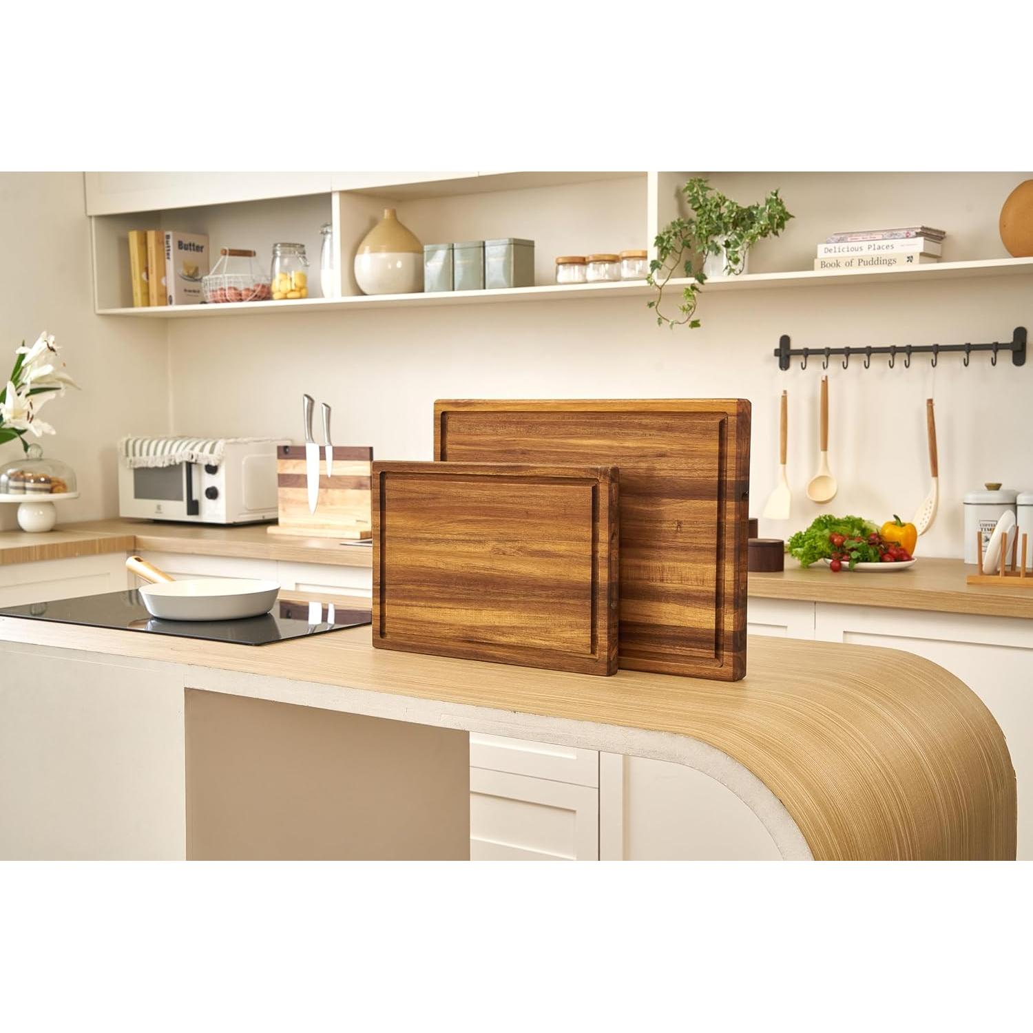 Tabla de Cortar Grande COZIFA de Acacia 43.2x30.5cm con Canal