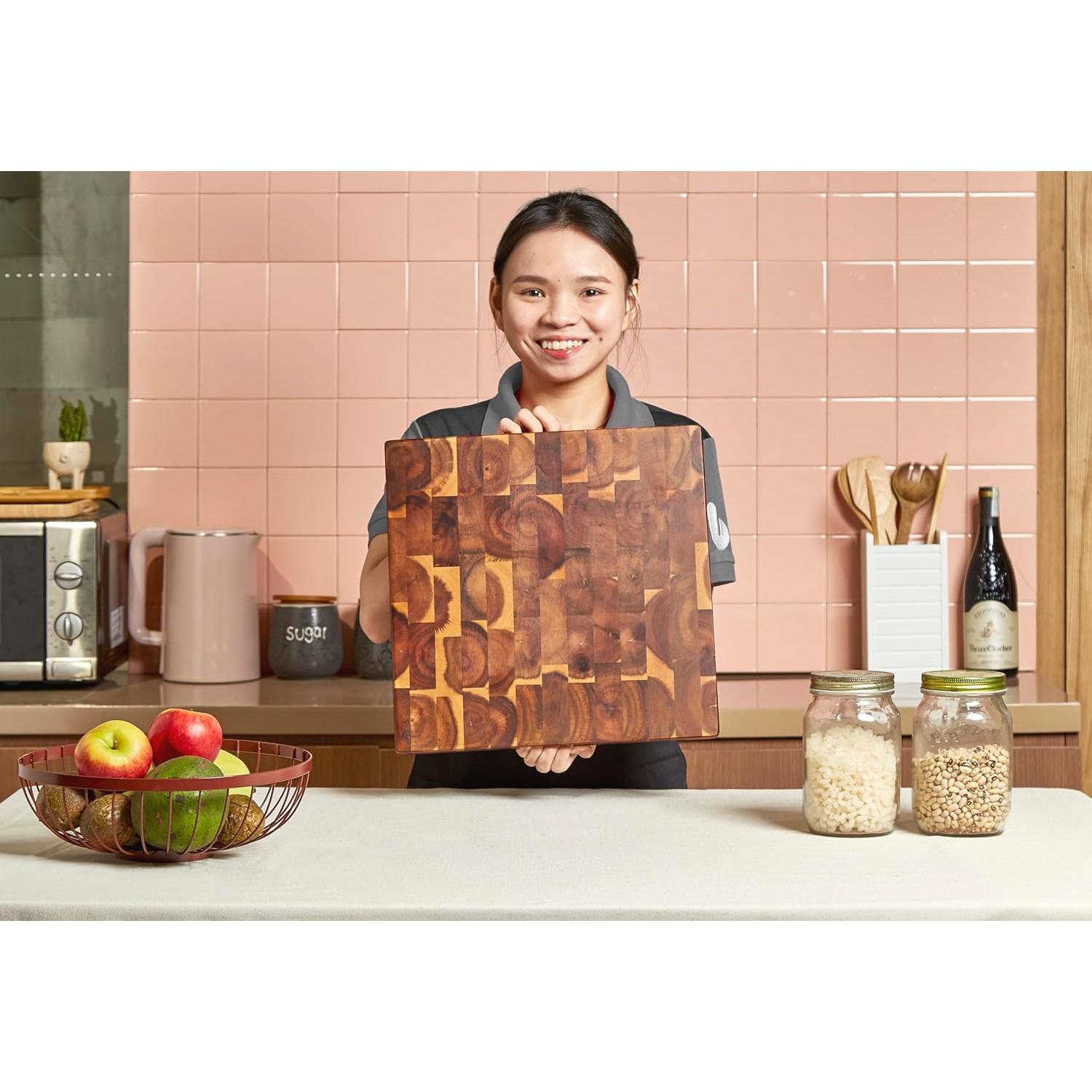 Tabla de Cortar Cuadrada de Madera de Acacia Bear Chop 35.56 cm