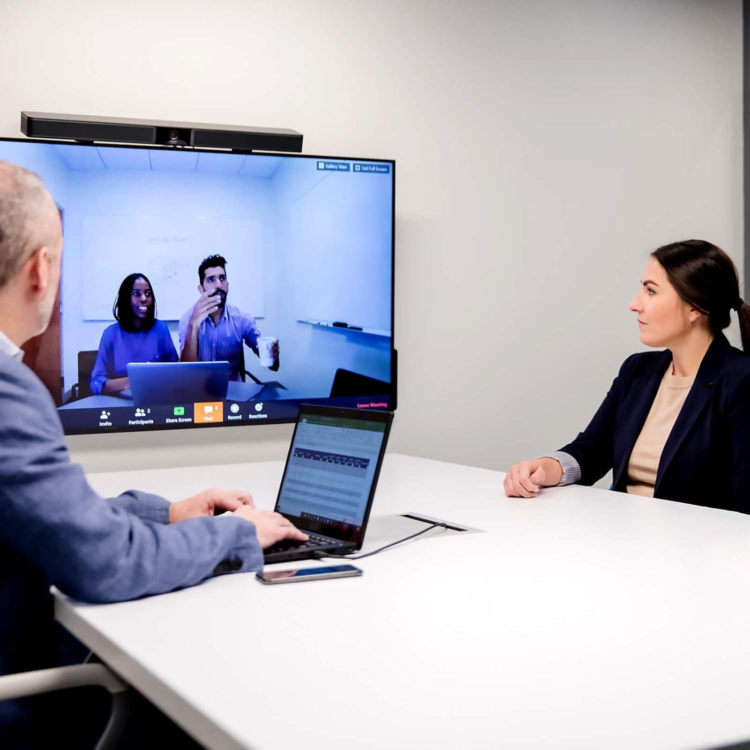 Bose Videobar VB1 - Barra de sonido y video 4K para conferencias
