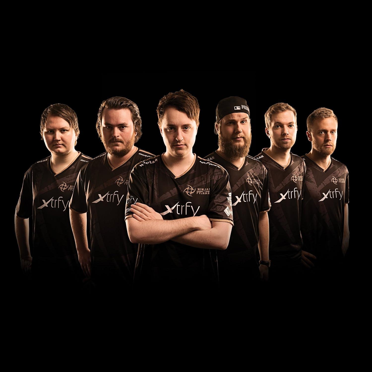 Paquete Pro Gamer Blue Yeti Blackout + Auriculares Lola