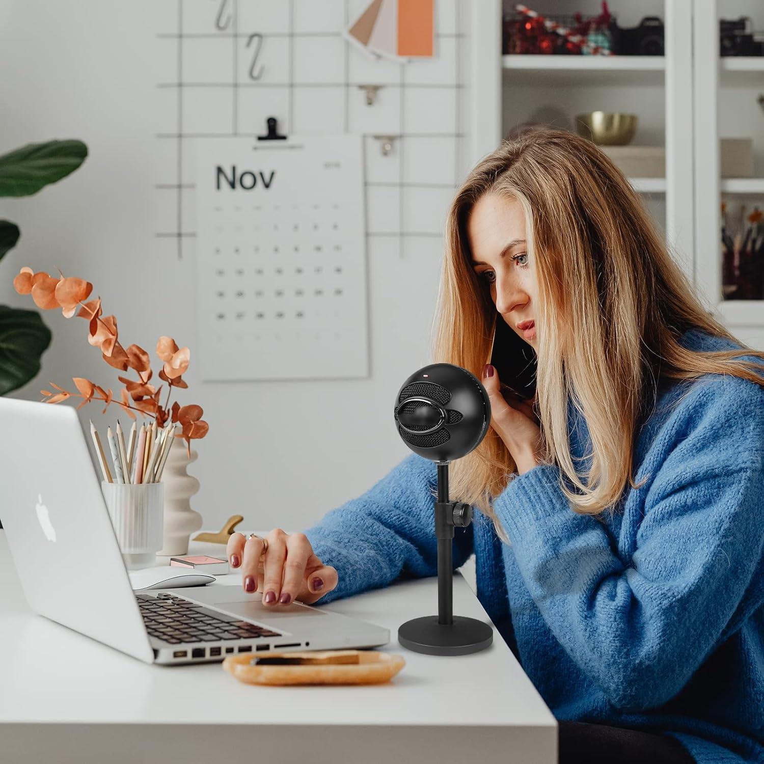 Soporte de Micrófono Geekria Telescópico Ajustable Negro