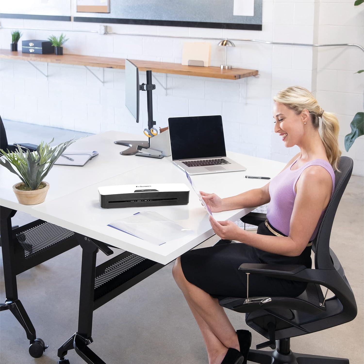 Laminadora Fellowes Ayla 125 con calentamiento rápido 1 min