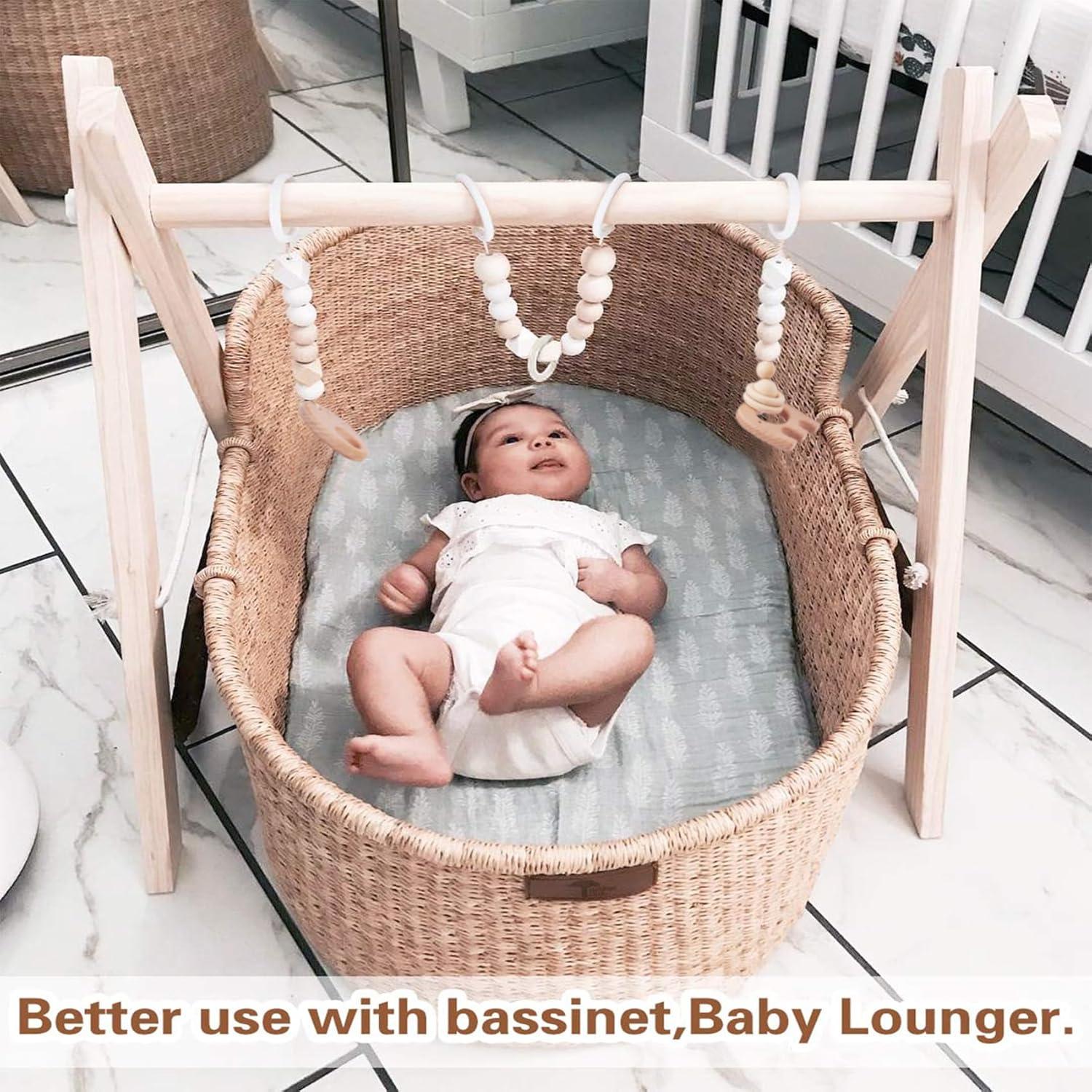 Gimnasio de Bebé de Madera Funny Supply con 6 Juguetes