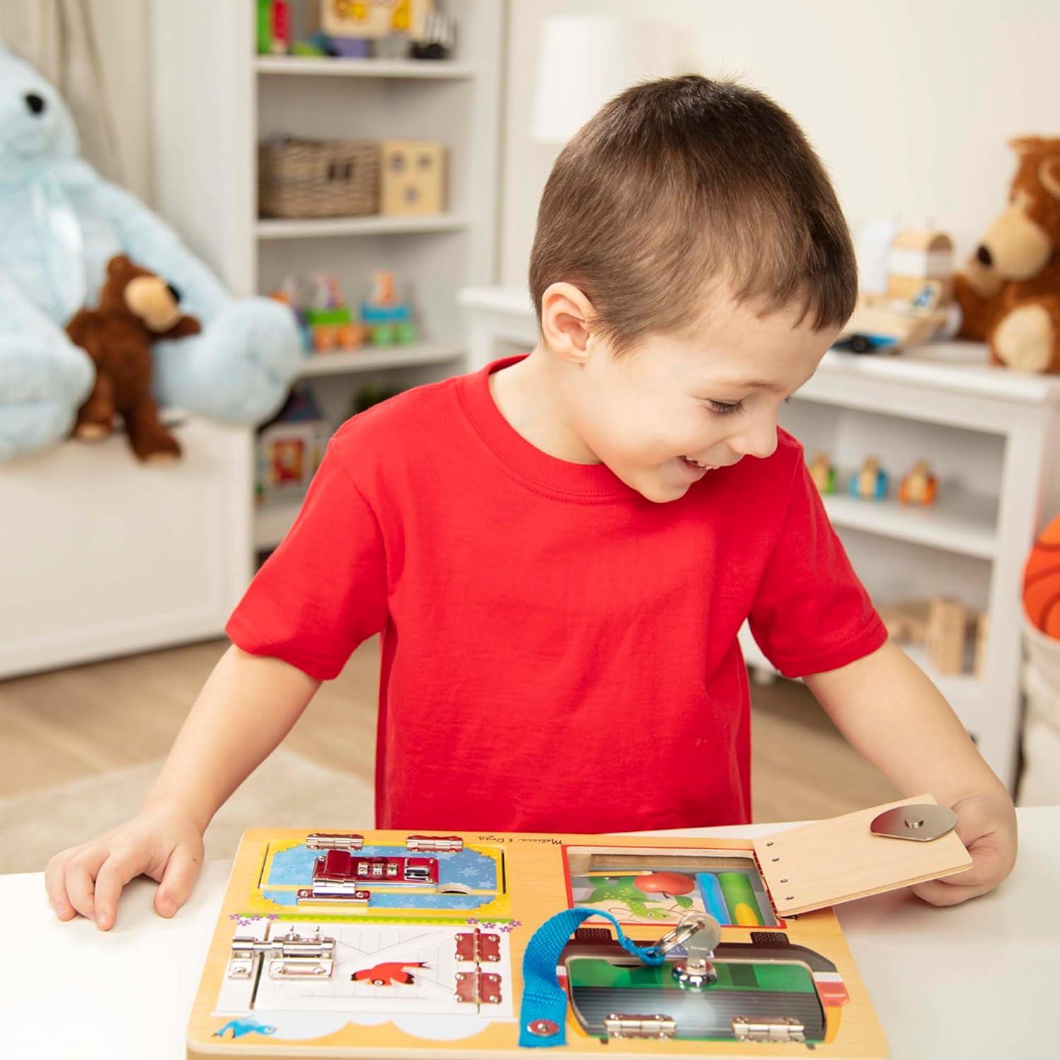 Tablero de Cerraduras y Pestillos Melissa & Doug 31.5x25cm