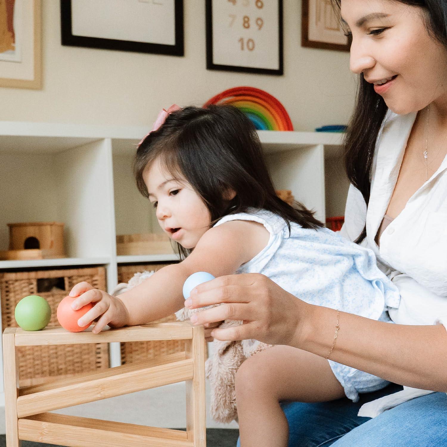 Rastreador de Pelotas Pequeñas Montessori & Me - Juguete de Madera